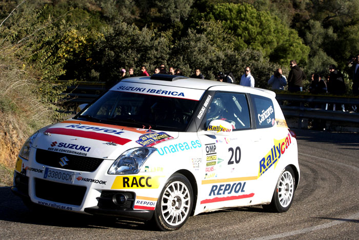 Cañizares en su Suzuki Swift