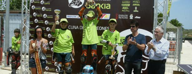 Podio de la categoría Mini GP 140