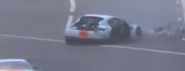 Momento en el que Allan Simonsen se estrella