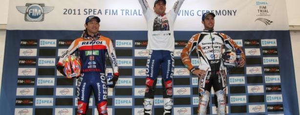 Toni Bou en el podio