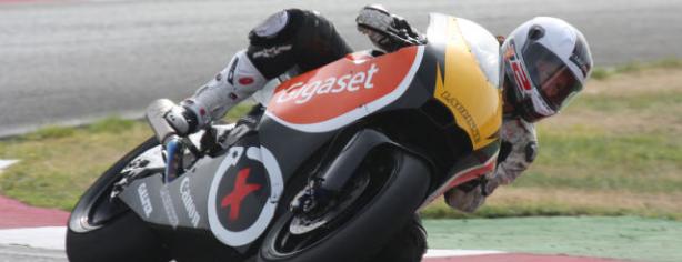 Elena Rosell entrenando con el Team LaGlisse