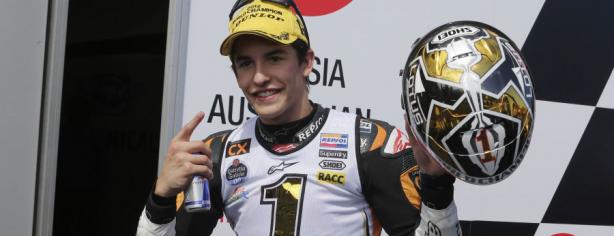 Marc Márquez celebra su título de Moto2