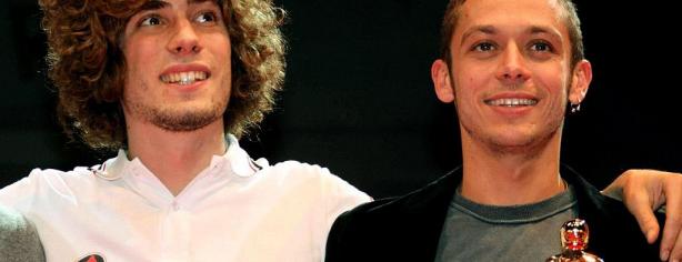 Marco Simoncelli y Valentino Rossi/ motogp.com