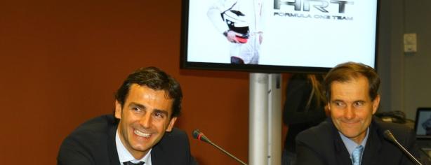 Pedro de la Rosa en su presentación como piloto HRT