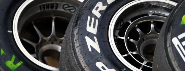 Pirelli PZero Blanco Medio