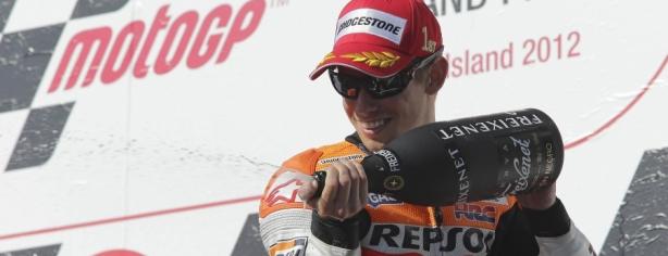 Casey Stoner celebra su victoria en Phillip Island