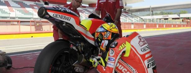 Valentino Rossi con la Ducati Desmosedici GP12