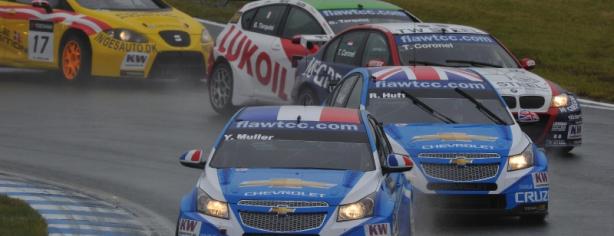 Yvan Muller en cabeza