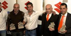 Imagen de los pilotos premiados por Suzuki